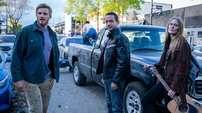 Постер 3 серии 1 сезона сериала «Земля без людей»
