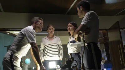 Постер 10 серии 1 сезона сериала «Доктор Одиссей»