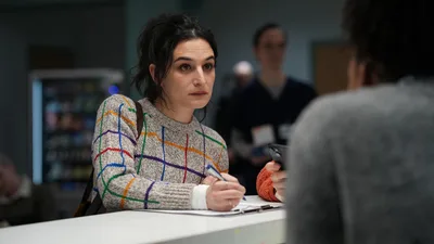 Постер 4 серии 1 сезона сериала «Умираю, как хочу секса»