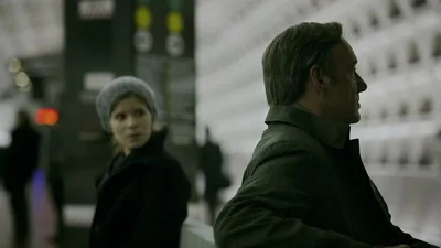 Постер 2 серии 1 сезона сериала «Карточный домик»