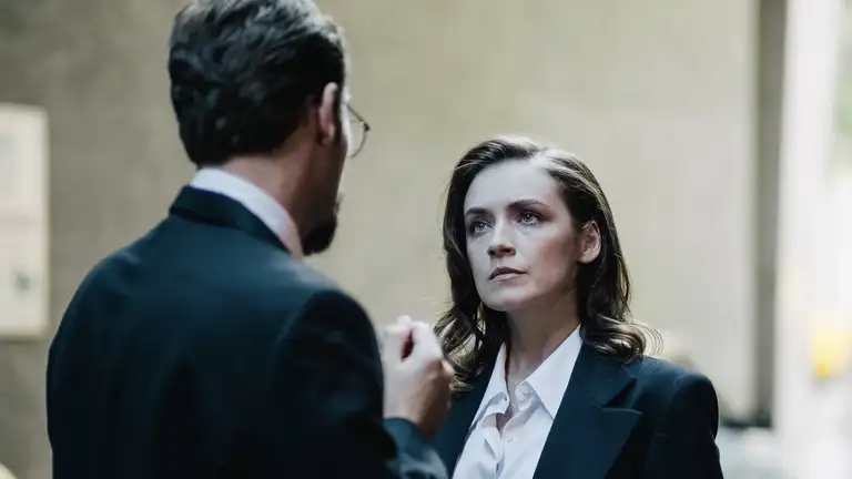 Постер 4 серии 1 сезона сериала «Реванш»