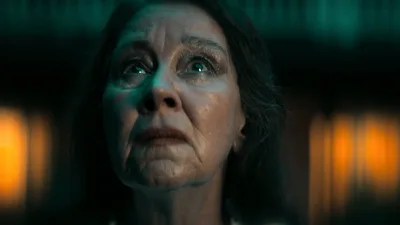 Постер 3 серии 1 сезона сериала «Похищение инопланетянами в Манхэттене»