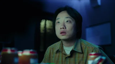 Постер 4 серии 1 сезона сериала «Интерьер Чайнатауна»