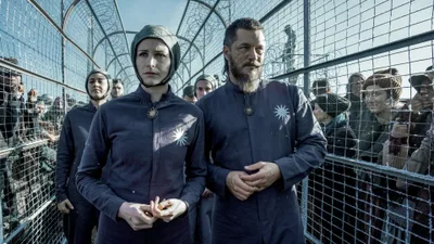 Постер 8 серии 1 сезона сериала «Воспитанные волками»