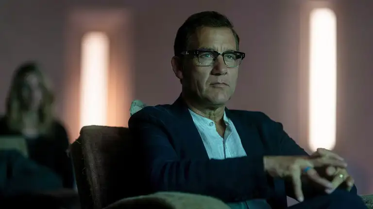 Постер 2 серии 1 сезона сериала «Убийство на краю света»