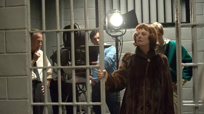 Постер 4 серии 1 сезона сериала «Вражда»