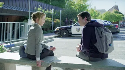 Постер 9 серии 1 сезона сериала «13 причин почему»