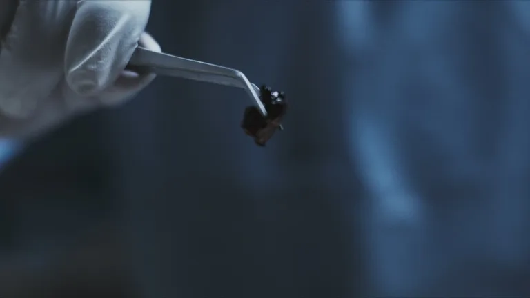 Постер 4 серии 1 сезона сериала «Tell Me How I Died»