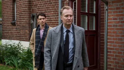 Постер 5 серии 1 сезона сериала «Двойник»
