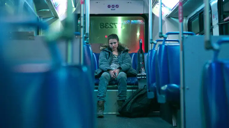Постер 3 серии 1 сезона сериала «Уборщица. История матери-одиночки»