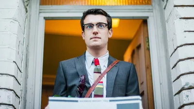 Постер 2 серии 1 сезона сериала «Благие знамения»