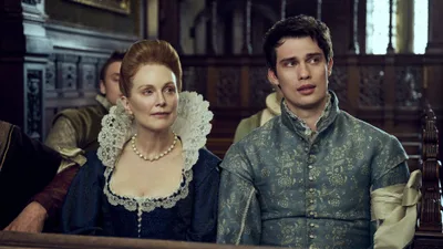 Постер 4 серии 1 сезона сериала «Мэри и Джордж»