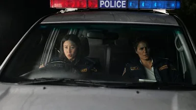 Постер 2 серии 1 сезона сериала «Дэдлок»