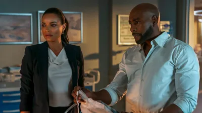 Постер 11 серии 1 сезона сериала «Ватсон»