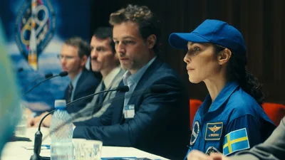 Постер 3 серии 1 сезона сериала «Созвездие»