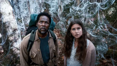 Постер 10 серии 1 сезона сериала «Извне»