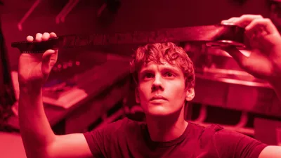 Постер 3 серии 1 сезона сериала «Ваша честь»
