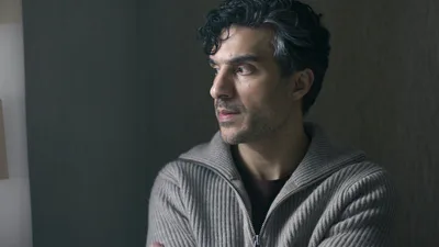 Постер 2 серии 1 сезона сериала «Стеклянный купол»