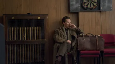 Постер 3 серии 1 сезона сериала «Патрик Мелроуз»