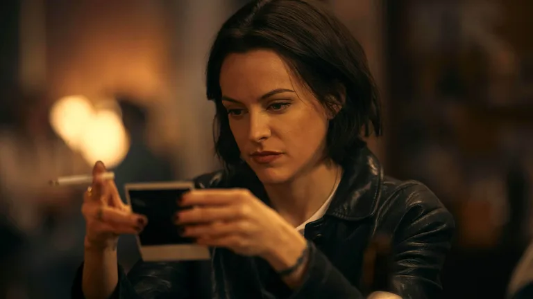 Постер 3 серии 1 сезона сериала «Под мостом»