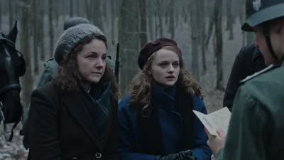 Постер 2 серии 1 сезона сериала «Нам повезло»