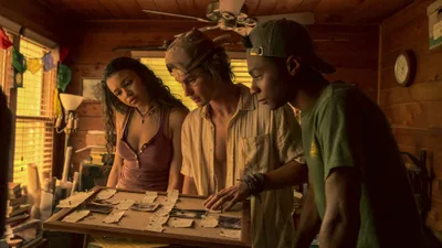 Постер 2 серии 1 сезона сериала «Внешние отмели»
