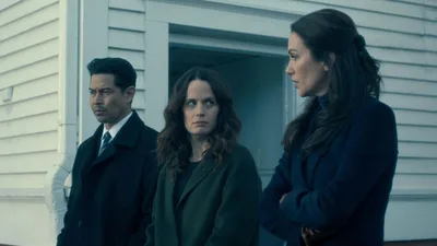 Постер 2 серии 1 сезона сериала «Призраки дома на холме»