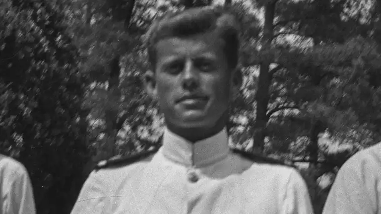 Постер 2 серии 1 сезона сериала «Kennedy»