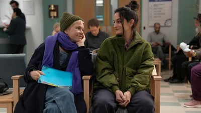 Постер 2 серии 1 сезона сериала «Умираю, как хочу секса»