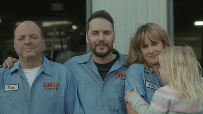 Постер 2 серии 1 сезона сериала «Побочный эффект: смерть»