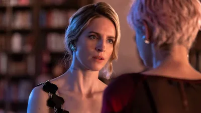 Постер 3 серии 1 сезона сериала «Убийство на краю света»