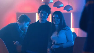 Постер 4 серии 1 сезона сериала «Я знаю, что это правда»