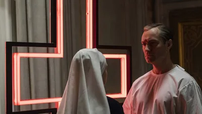 Постер 7 серии 1 сезона сериала «Новый Папа»