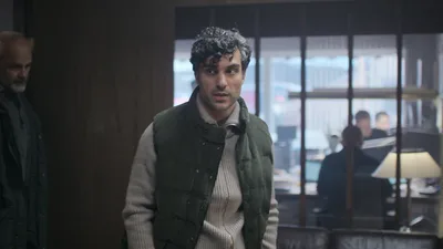 Постер 3 серии 1 сезона сериала «Стеклянный купол»
