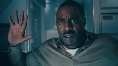 Постер 7 серии 1 сезона сериала «Захваченный рейс»