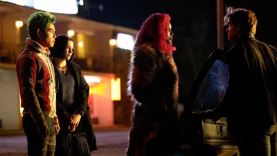 Постер 5 серии 1 сезона сериала «Титаны»