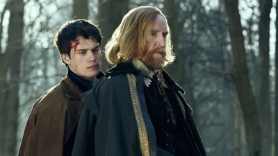 Постер 2 серии 1 сезона сериала «Мэри и Джордж»