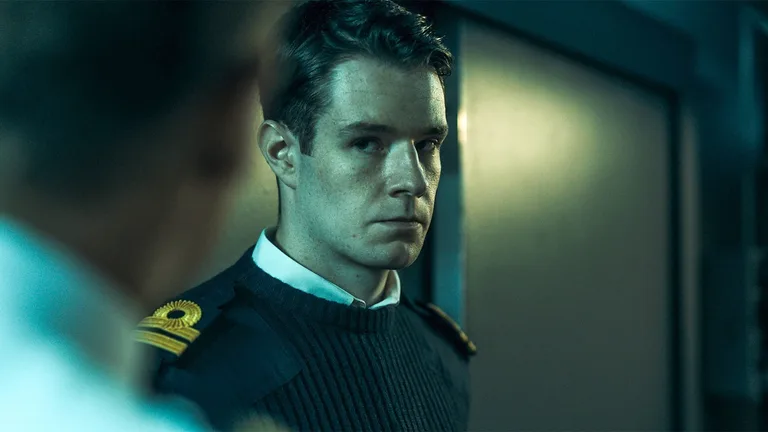 Постер 2 серии 1 сезона сериала «Дежурство»