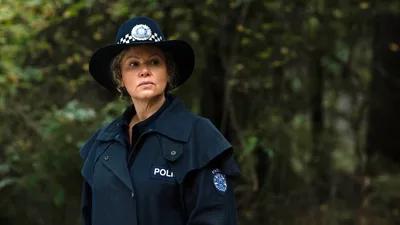 Постер 1 серии 1 сезона сериала «Высокогорье»