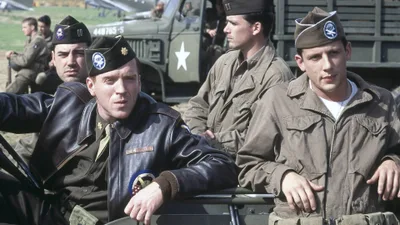 Постер 10 серии 1 сезона сериала «Братья по оружию»