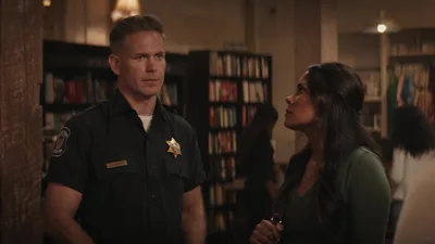 Постер 2 серии 1 сезона сериала «Садовое общество Гросс-Пойнта»