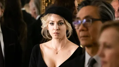 Постер 3 серии 1 сезона сериала «Бортпроводница»