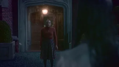 Постер 9 серии 1 сезона сериала «Призраки усадьбы Блай»