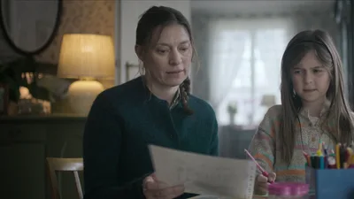 Постер 4 серии 1 сезона сериала «Стеклянный купол»