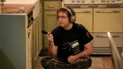 Постер 13 серии 1 сезона сериала «Первый брак Джорджи и Мэнди»
