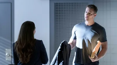 Постер 1 серии 1 сезона сериала «Следопыт»
