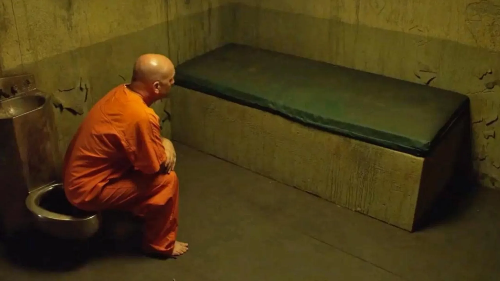 Постер фильма «Survivor's Guide to Prison»