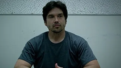 Постер 2 серии 1 сезона сериала «Босх»