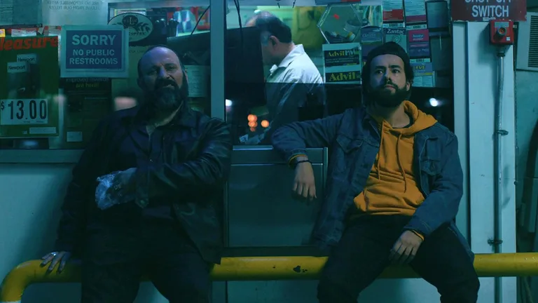 Постер 2 серии 1 сезона сериала «Рами»