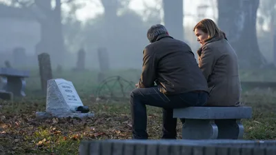 Постер 1 серии 1 сезона сериала «Чужак»